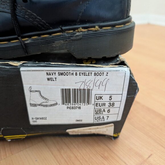 Vintage 1996 Dr. Martens Air Wair Size 6 US, 5 UK Navy Smooth 8 Eyelet Boots - Picture 4 of 14